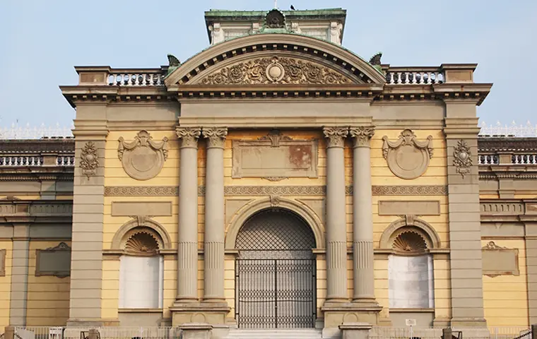 奈良国立博物館